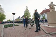 Dodenherdenking 2026 met locoburgemeester Evelien van der Star, Parklaan, Roosendaal